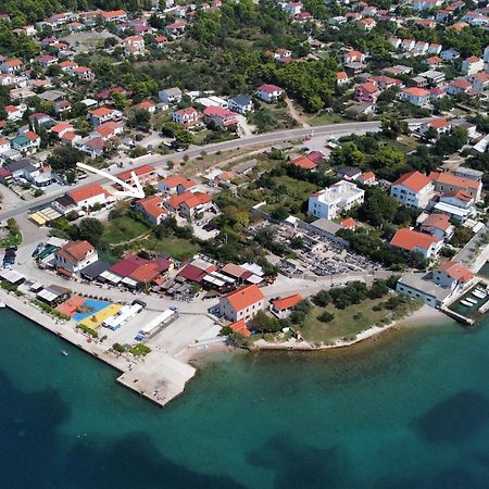 Apartments Branko Стариград-Паклениця Екстер'єр фото